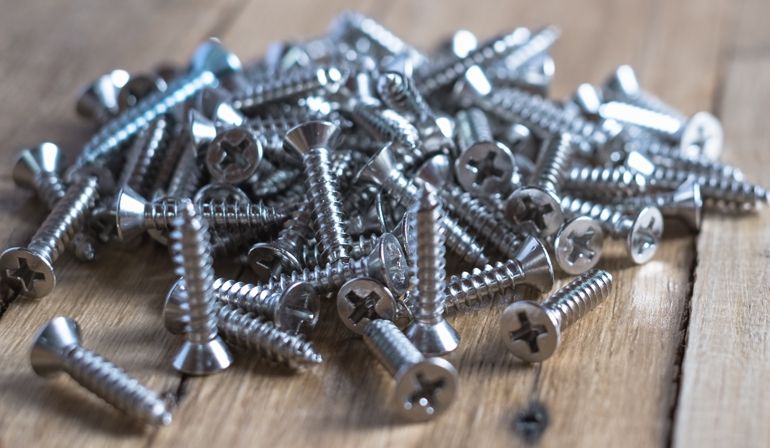 8mm_and_1_inch_size_silver_steel_or_metal_screw_on_wooden_top_table