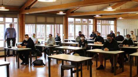 Holzfachschule Bad Wildungen wieder auf Kurs