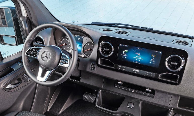 Mercedes-Benz_Sprinter_–_Interieur___Mercedes-Benz_Sprinter_–_Interior_