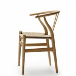 Der »Wishbone Chair« ist das erste Modell, das Hans J. Wegner exklusiv für Carl Hansen & Son entworfen hat. Der Stuhl wird seit 1950 kontinuierlich produziert Fotos: Carl Hansen & Son